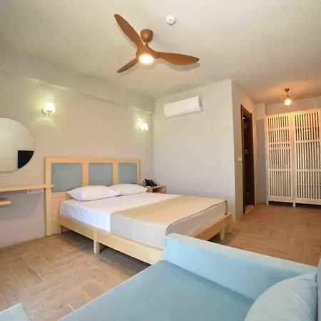 Hotel Limnos